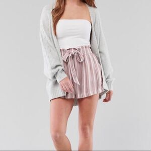 Hollister Ultra High-Rise Paper-Bag pink and gray Woven Short size xs